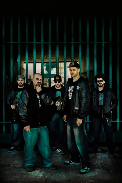 La foto oficial del grupo (2013). Yo, en el centro, atrás. Foto: Último Aviso.